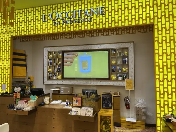 CrownTV digital signage at L'Occitane Boutique