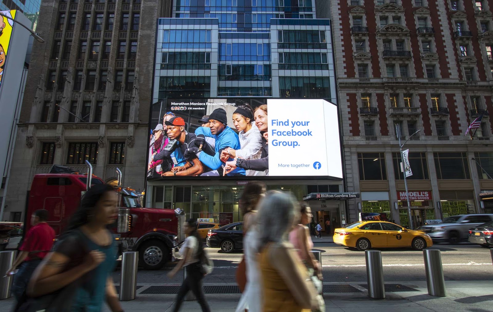 Have you found your Facebook group? Great multiple creative execution from  Facebook on our Bryant Park Digital. – Branded Cities
